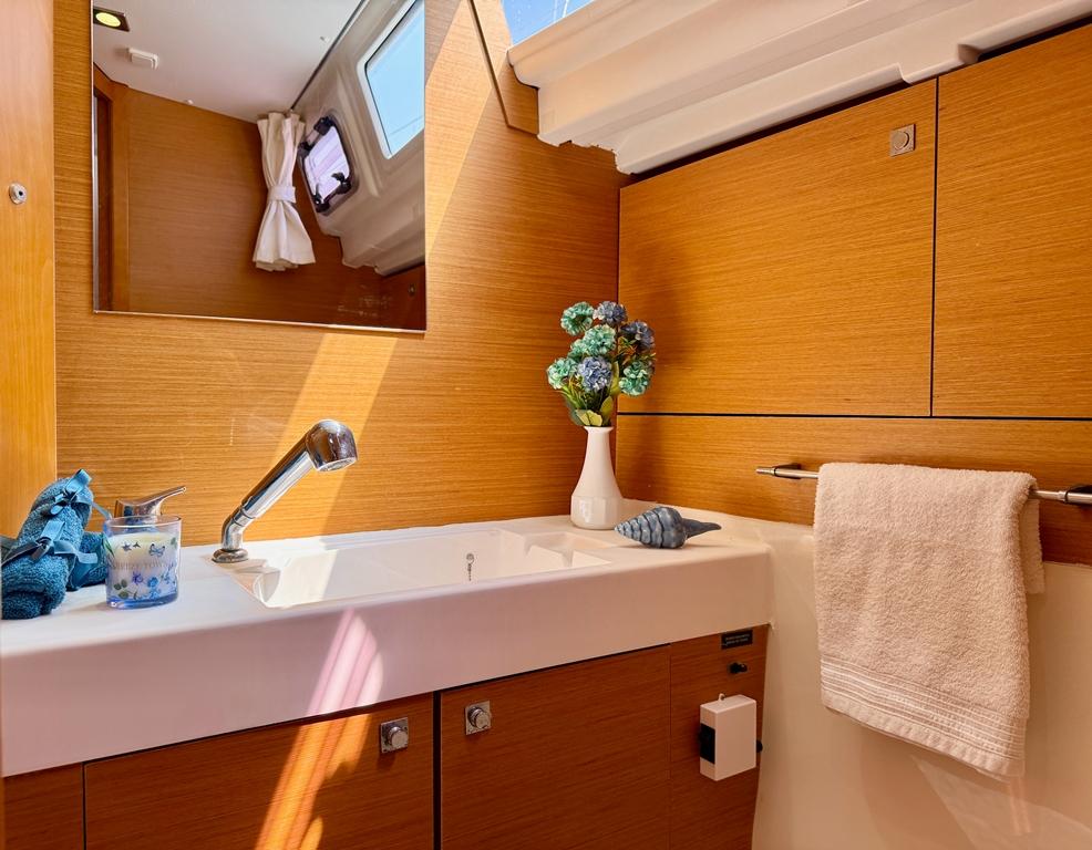 Sun Odyssey 469, picture 9