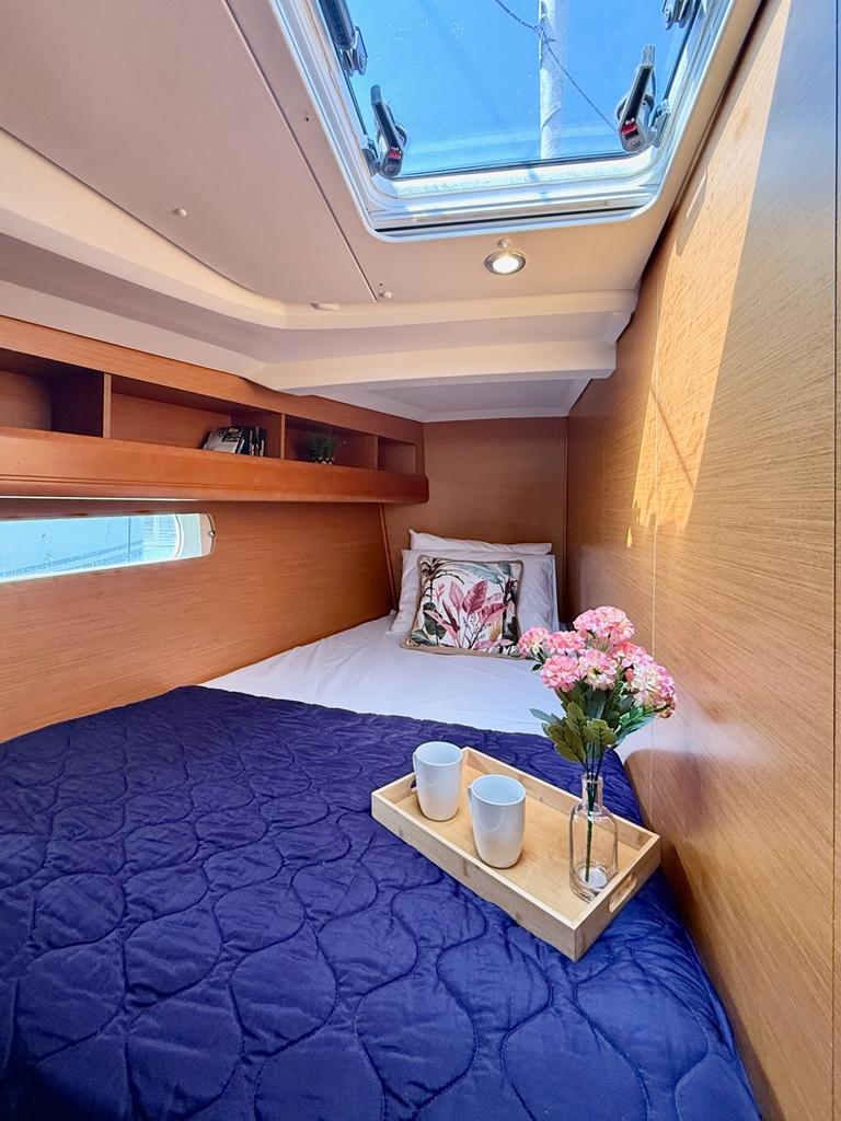 Sun Odyssey 469, picture 3