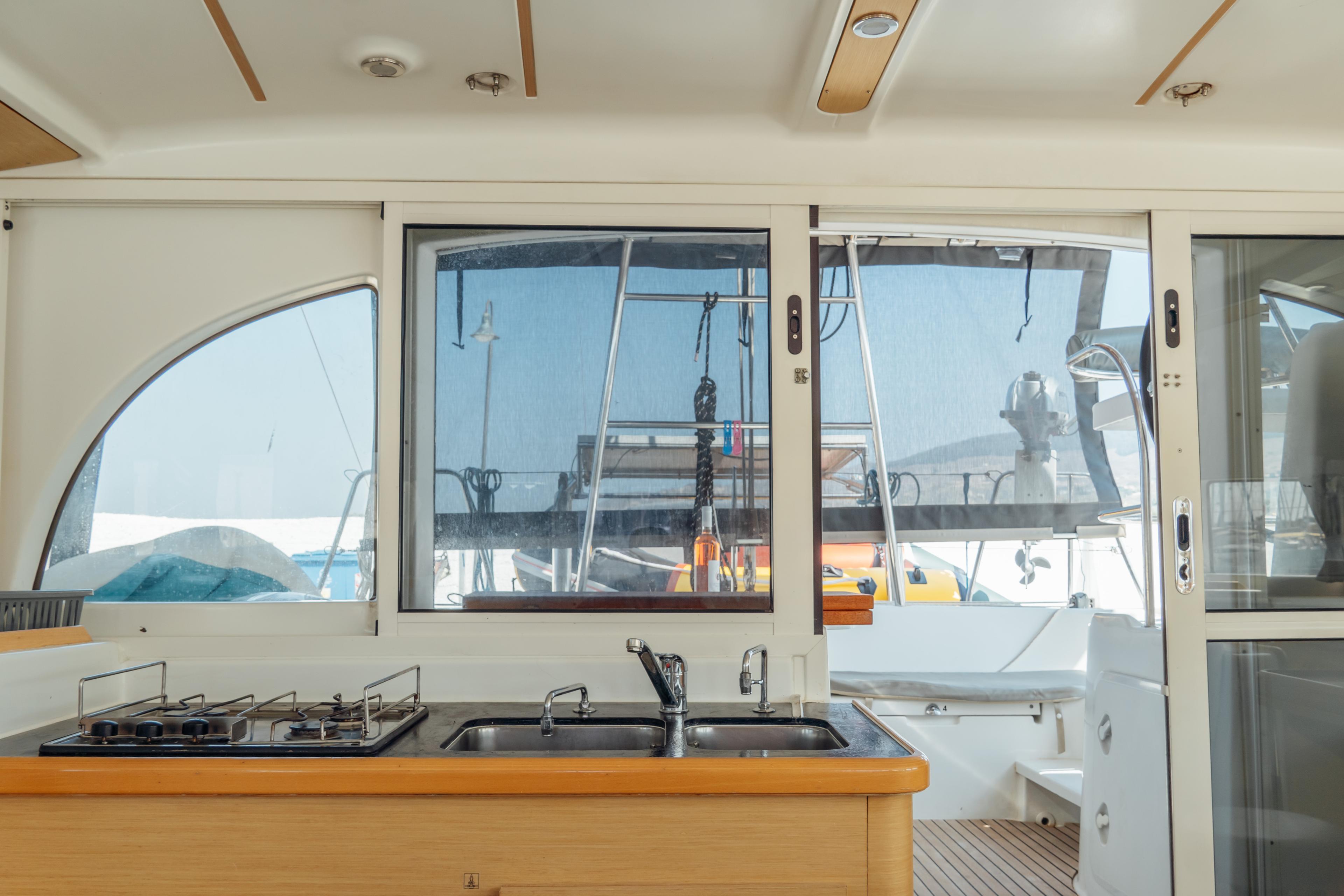 Lagoon 380 S2 - 4 + 2 cab., picture 6