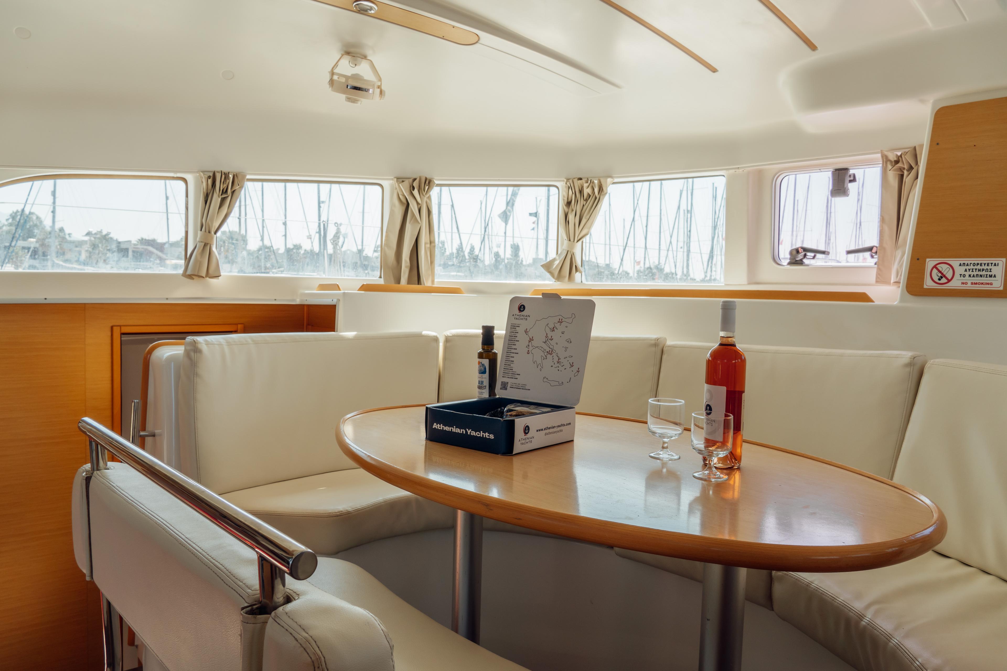 Lagoon 380 S2 - 4 + 2 cab., picture 7