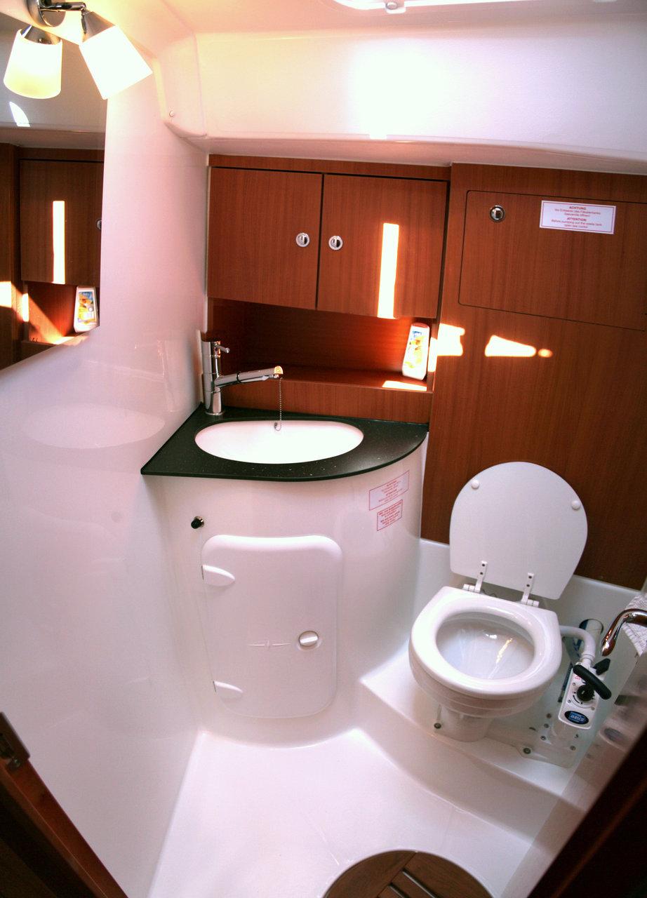 Bavaria 51 Cruiser, picture 10