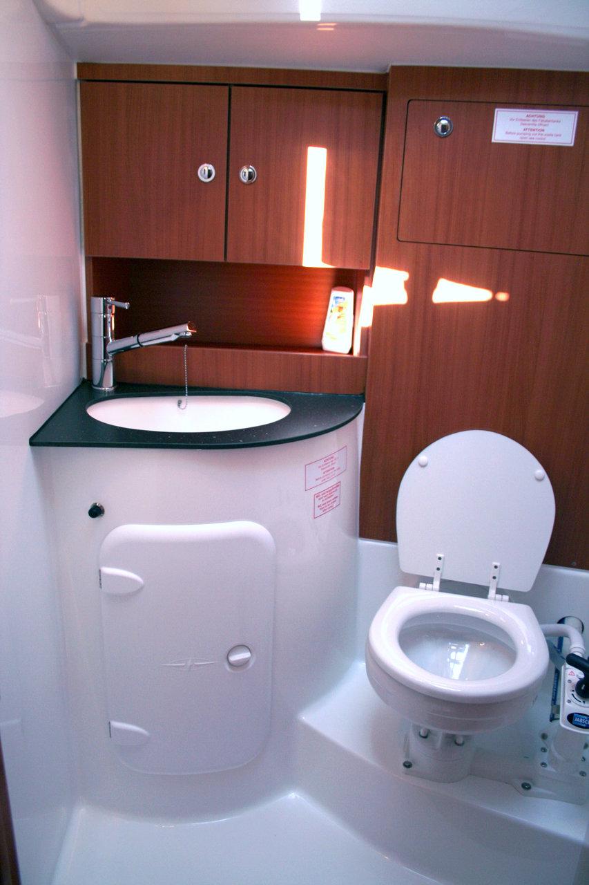 Bavaria 51 Cruiser, picture 12