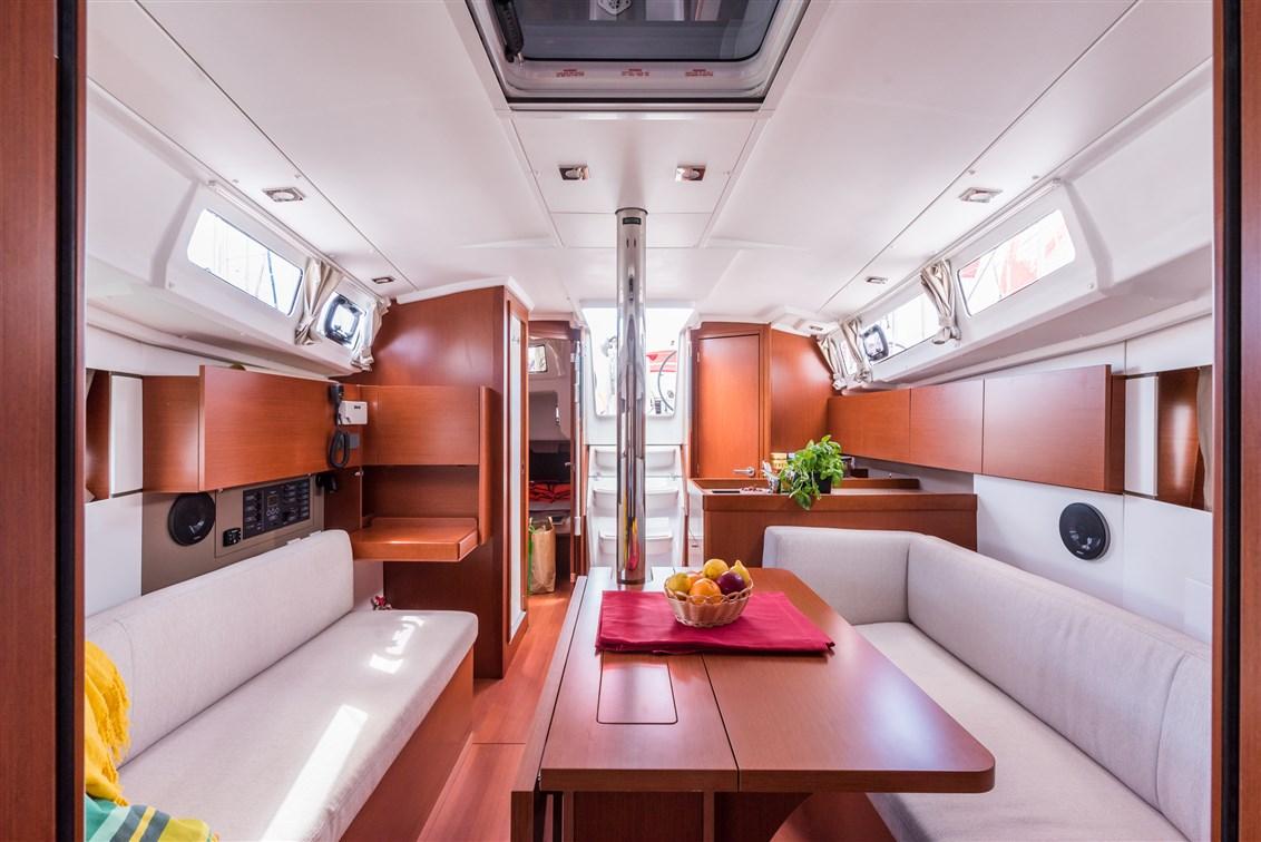 Oceanis 35.1, picture 8