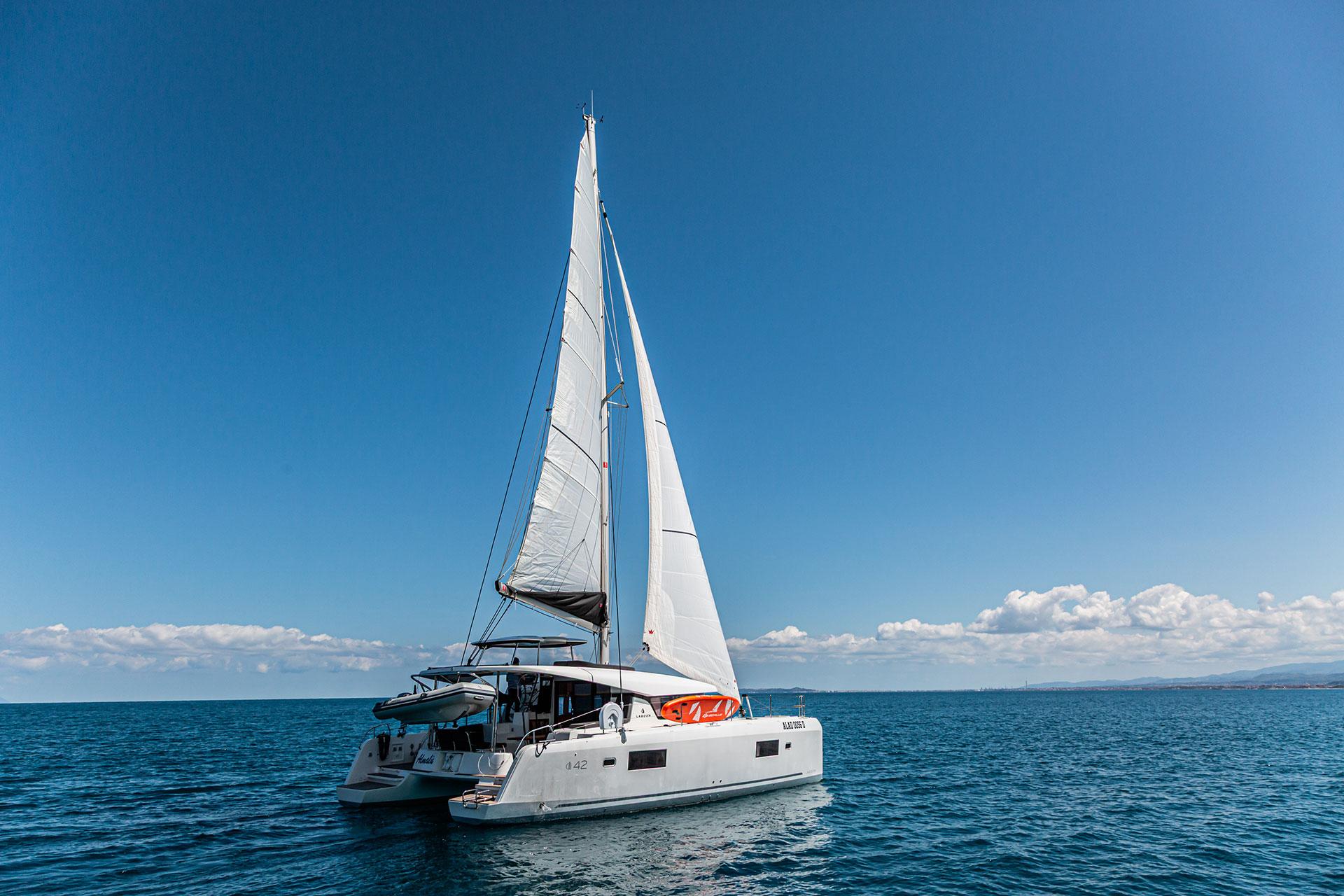 Lagoon 42 - 4 + 1 cab., picture 1