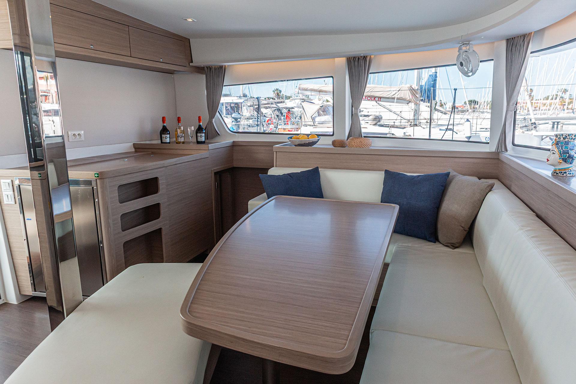 Lagoon 42 - 4 + 1 cab., picture 7