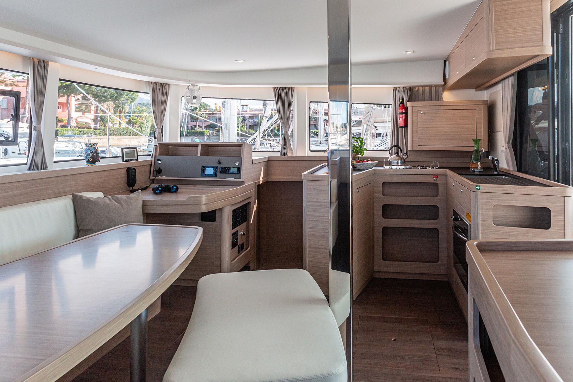 Lagoon 42 - 4 + 1 cab., picture 6