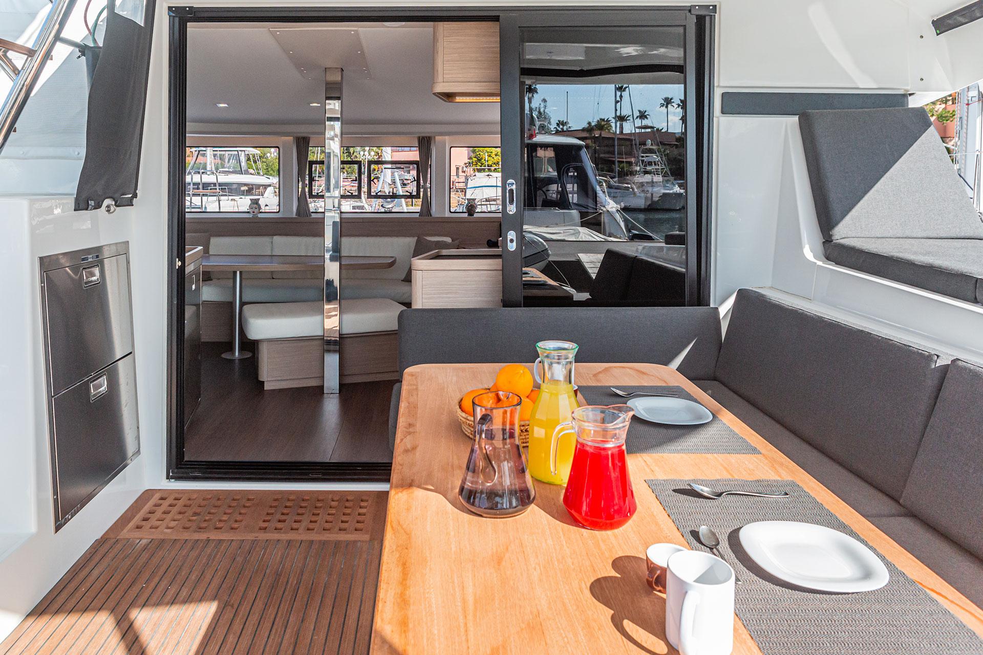 Lagoon 42 - 4 + 1 cab., picture 4