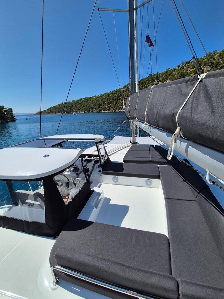 Lagoon 43 - 4 + 2 cab., picture 10