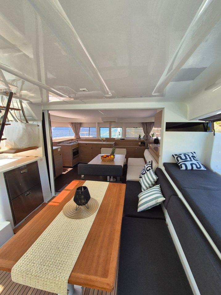 Lagoon 43 - 4 + 2 cab., picture 12