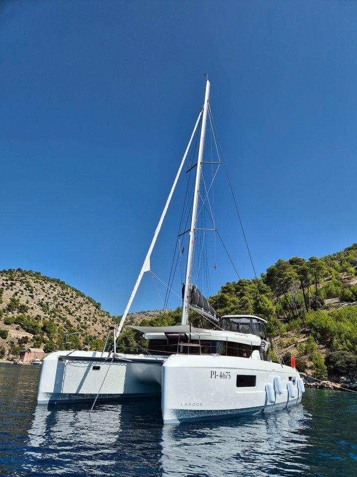 Lagoon 43 - 4 + 2 cab., picture 7