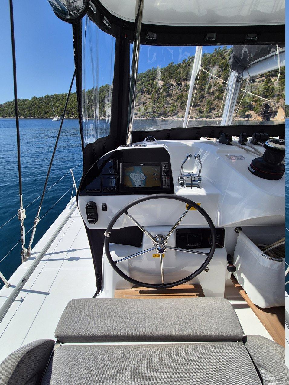 Lagoon 43 - 4 + 2 cab., picture 16