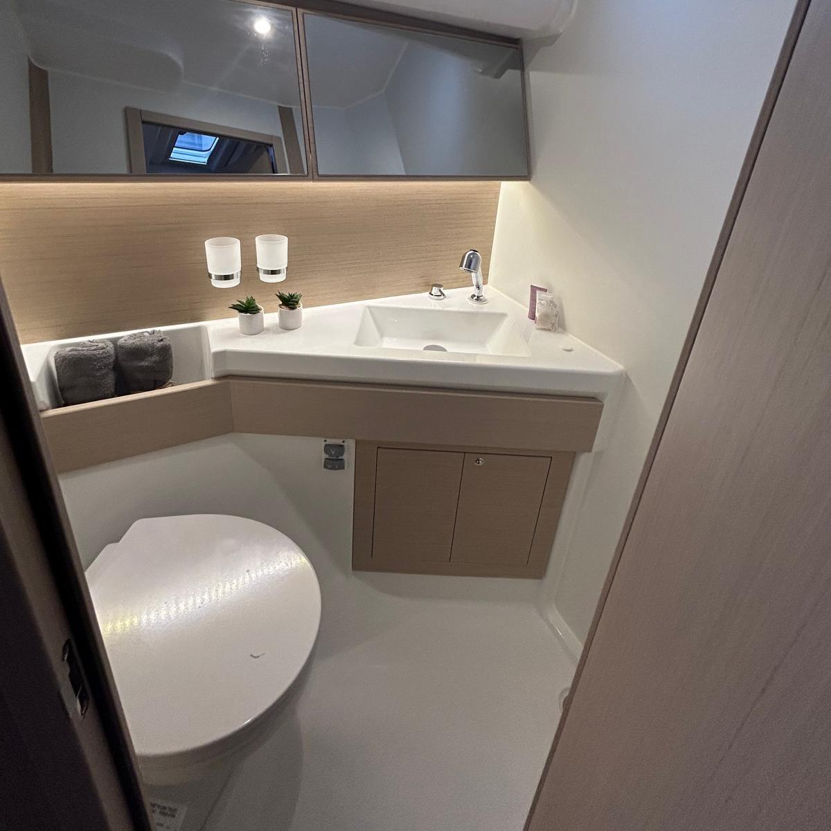 Island Cruising Boat - 4 + 1 cab. - SEALODGE II , picture 18