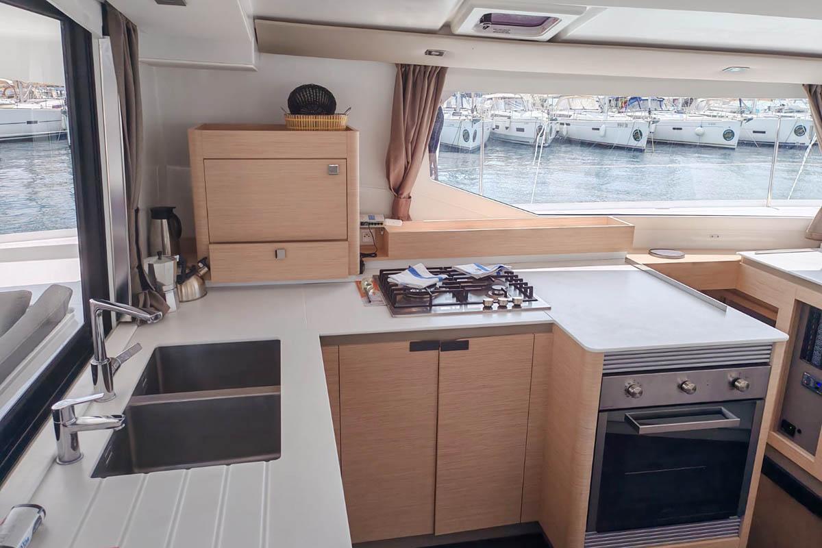 Fountaine Pajot Tanna 47 - 5 + 1 cab., picture 9