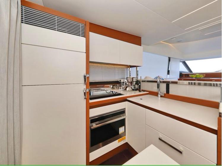 Prestige 520 Flybridge - 3 + 1 cab., picture 17