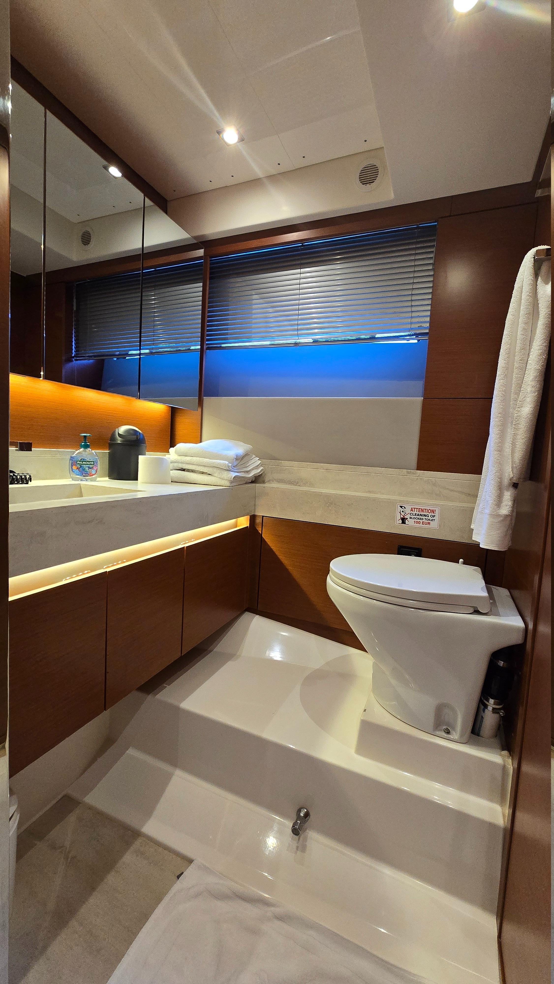 Prestige 520 Flybridge - 3 + 1 cab., picture 25