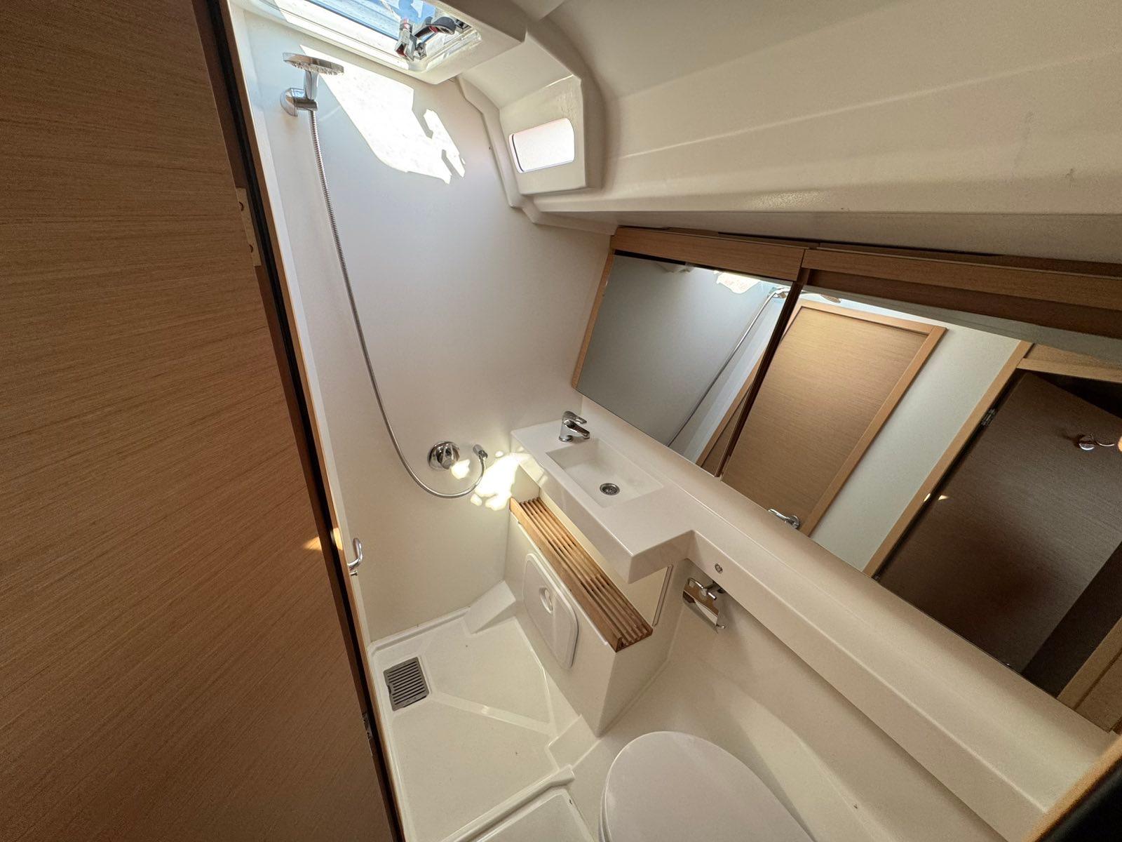 Sun Odyssey 440 - 4 cab., picture 14