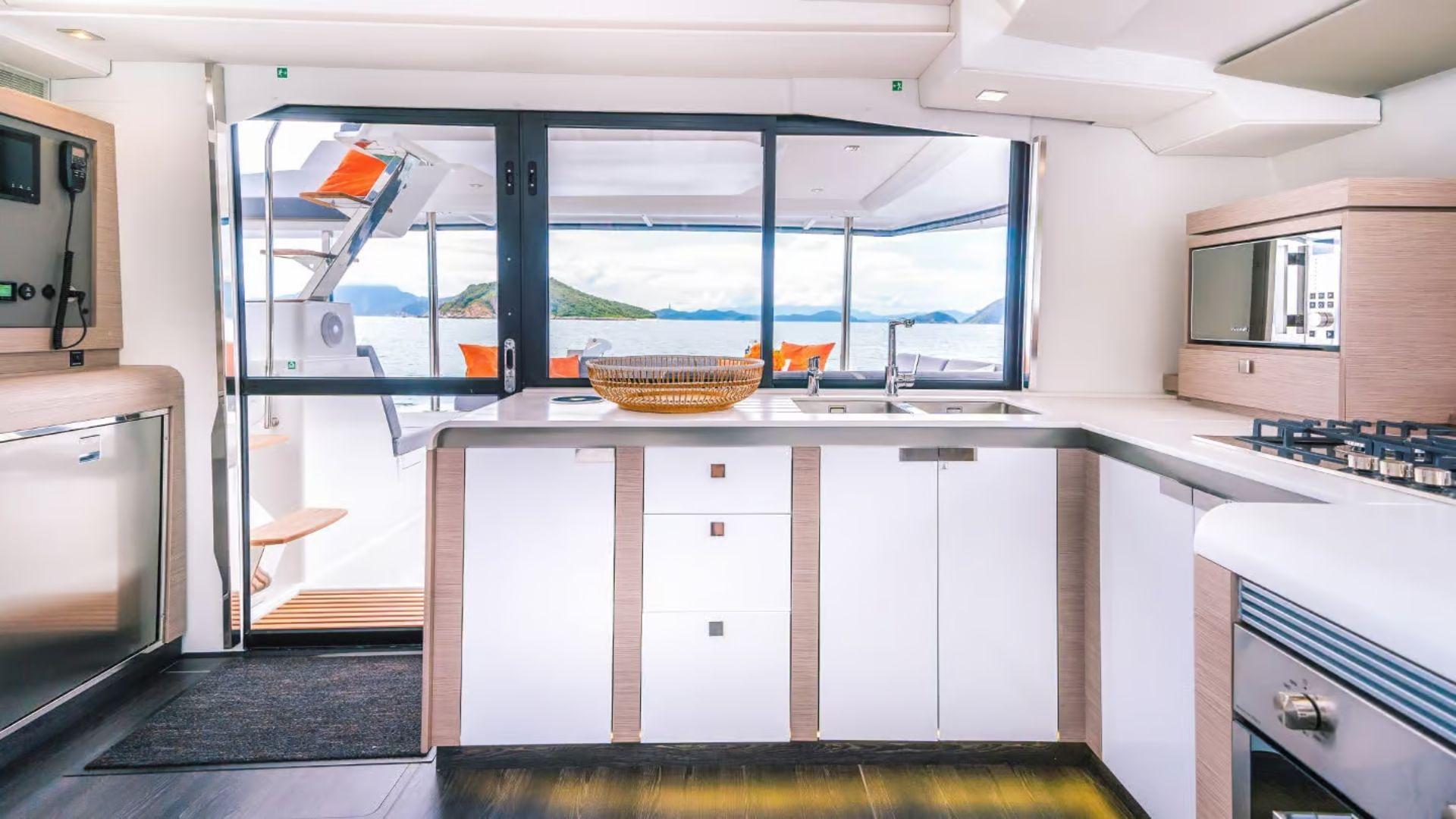 Fountaine Pajot Tanna 47 - 5 + 1 cab., picture 20