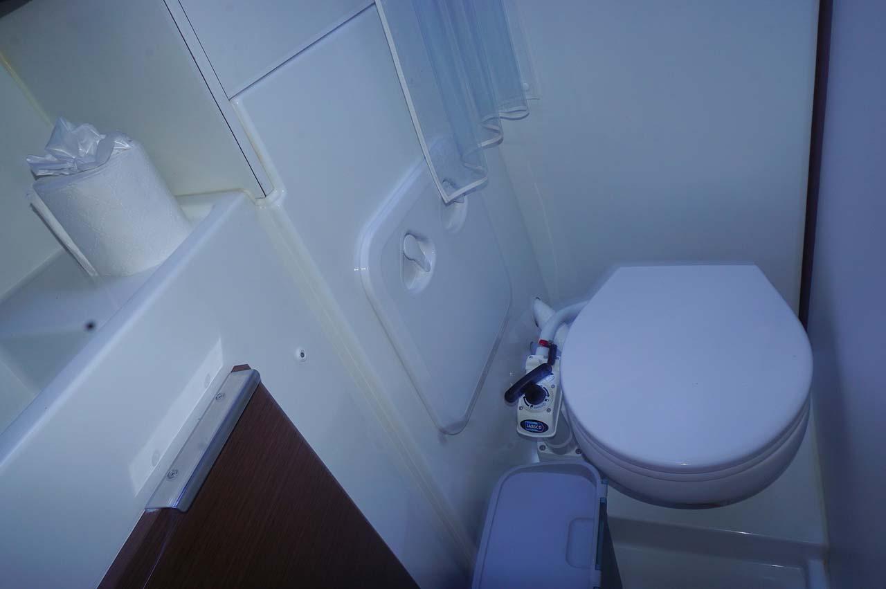 Lagoon 40 - 4 + 2 cab, picture 16