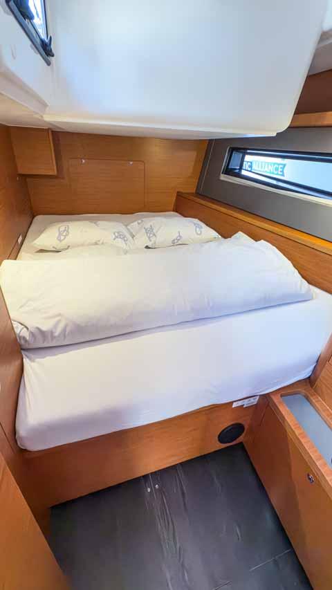 Dufour 41 Performance - 3 cab., picture 23