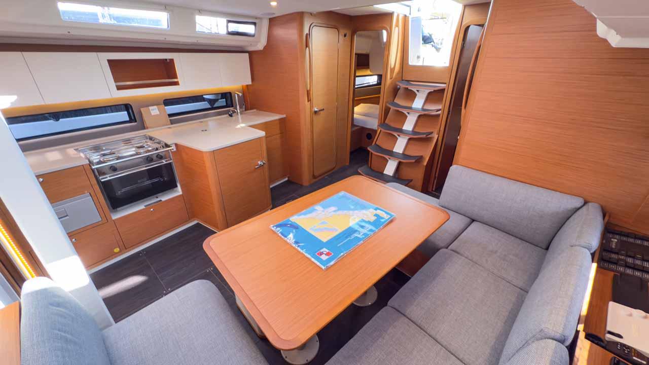 Dufour 41 Performance - 3 cab., picture 16