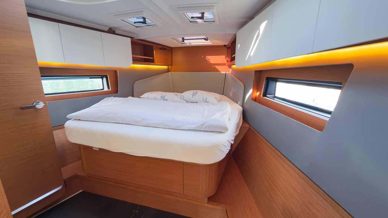 Dufour 41 Performance - 3 cab., picture 21