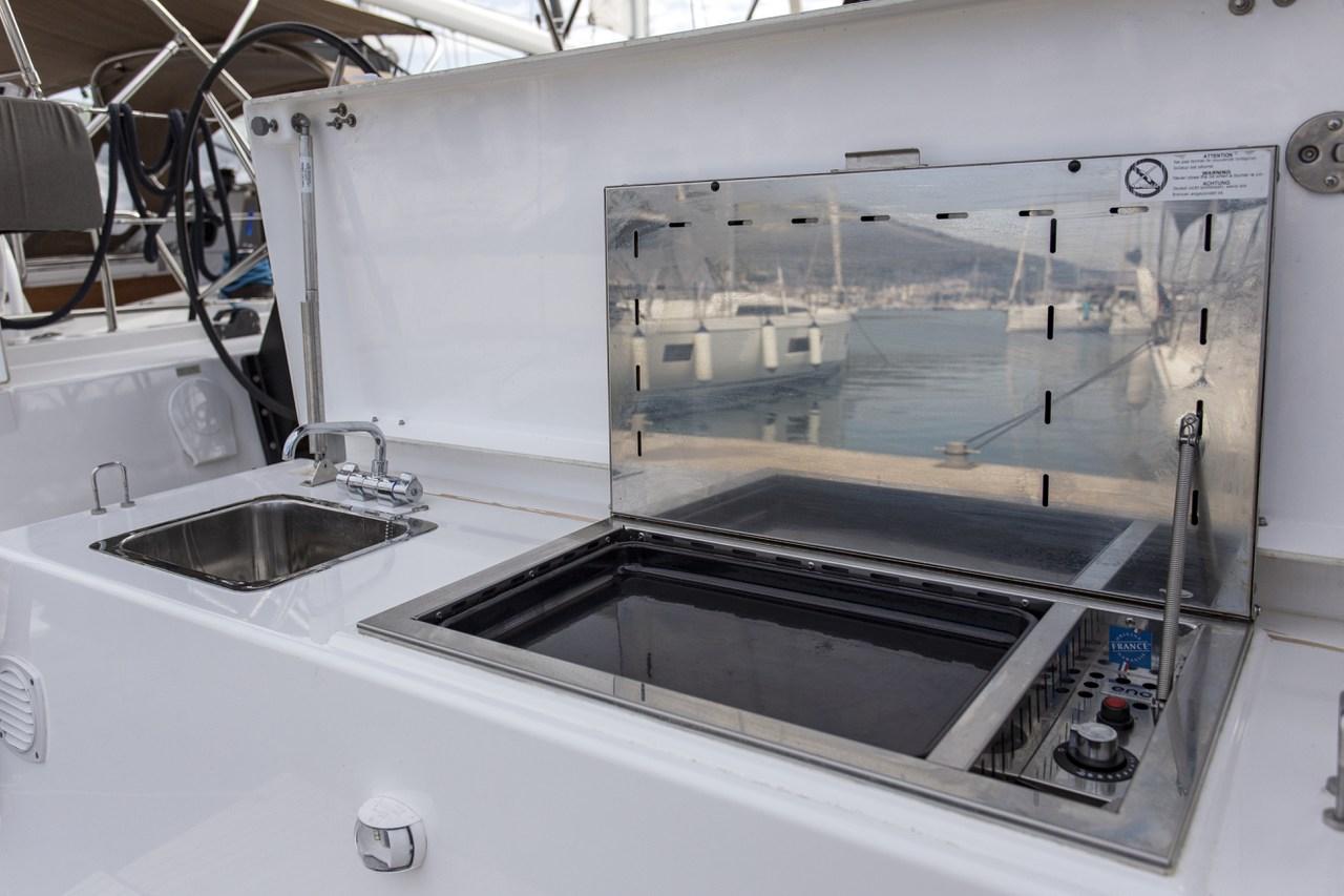 Dufour 530 - 6 cab., picture 8