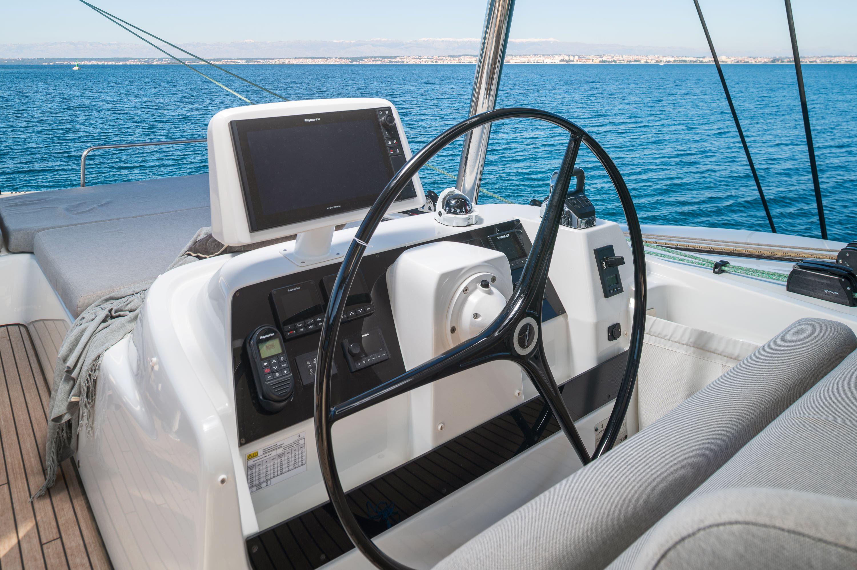 Lagoon 60 - 4 + 2 cab., picture 28