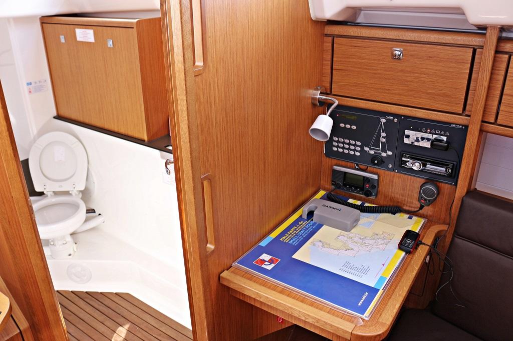 Bavaria Cruiser 33, picture 9