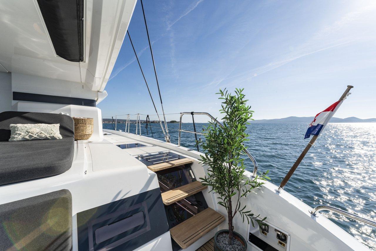 Lagoon 55 - 5 + 2 cab., picture 8