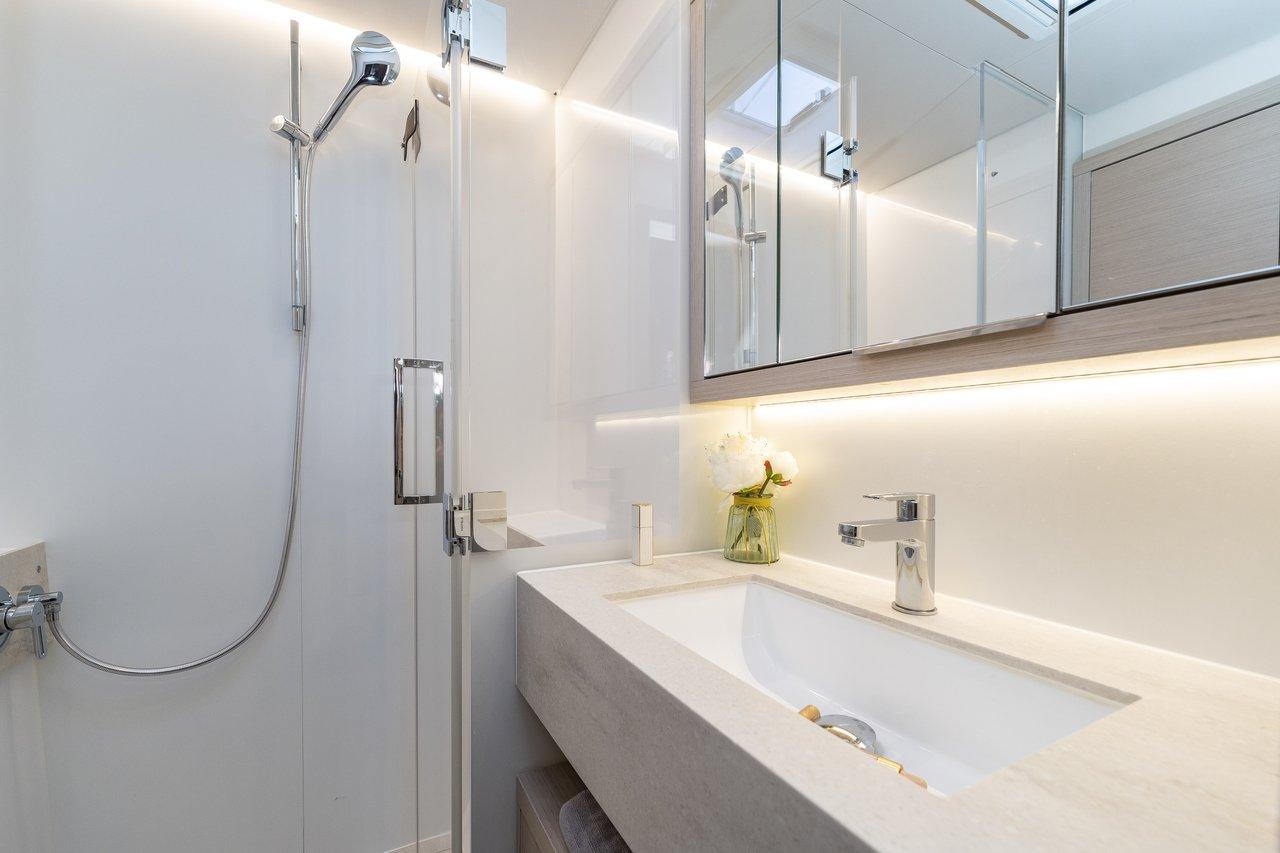 Lagoon 55 - 5 + 2 cab., picture 38