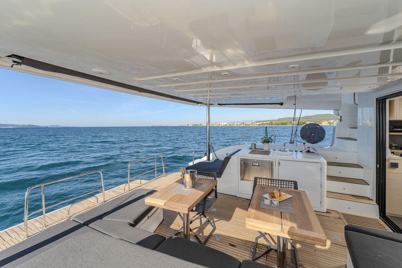 Lagoon 55 - 5 + 2 cab., picture 9