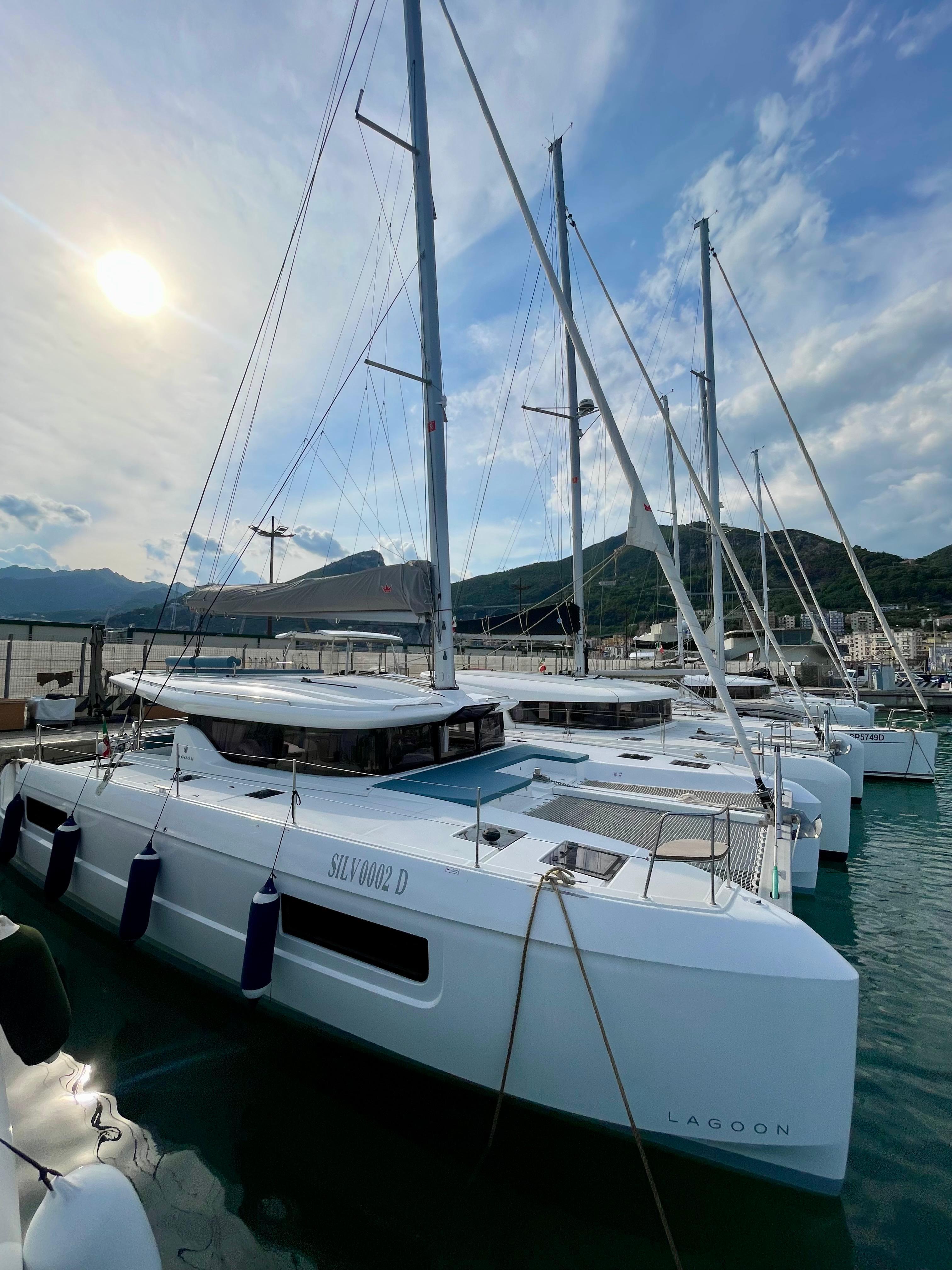 Lagoon 43 - 4 + 2 cab., picture 6