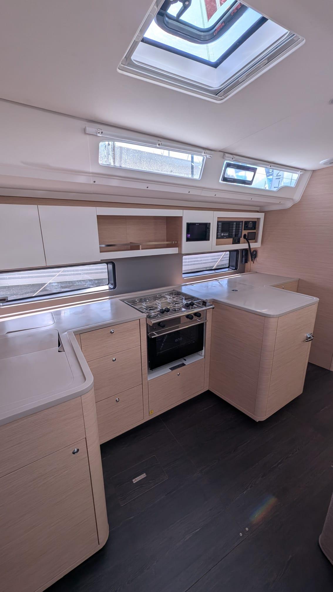 Dufour 44 - 3 cab., picture 7