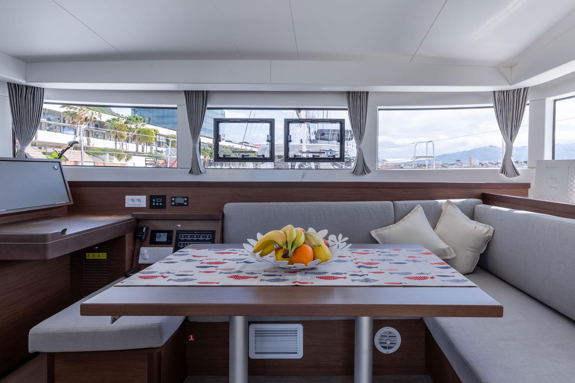 Lagoon 40 - 4 + 2 cab, picture 12