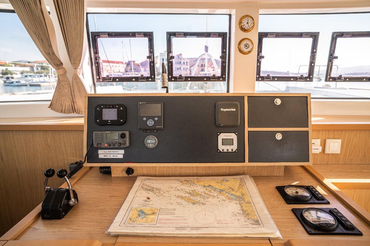 Lagoon 52 F - 4 + 2 cab., picture 27