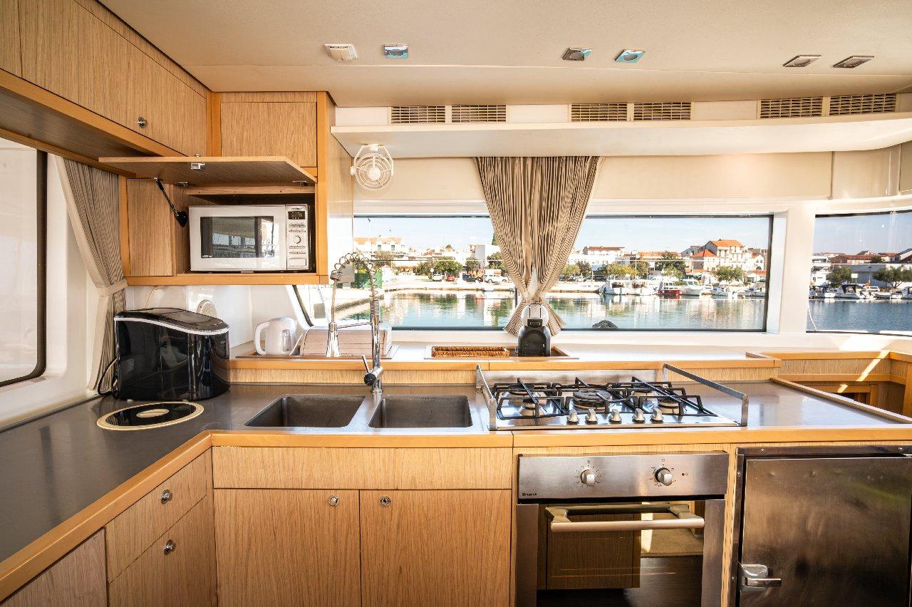 Lagoon 52 F - 4 + 2 cab., picture 22