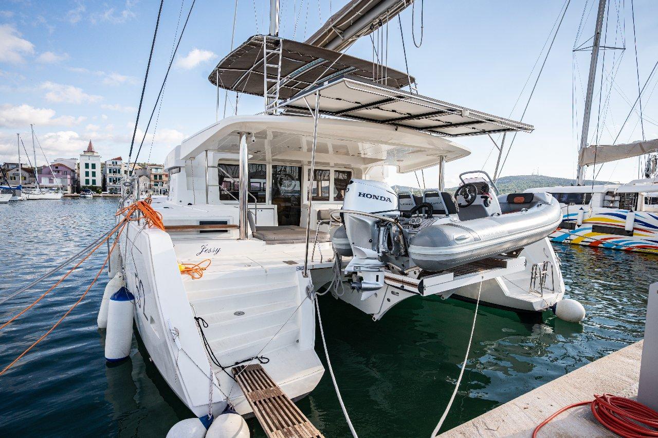 Lagoon 52 F - 4 + 2 cab., picture 10