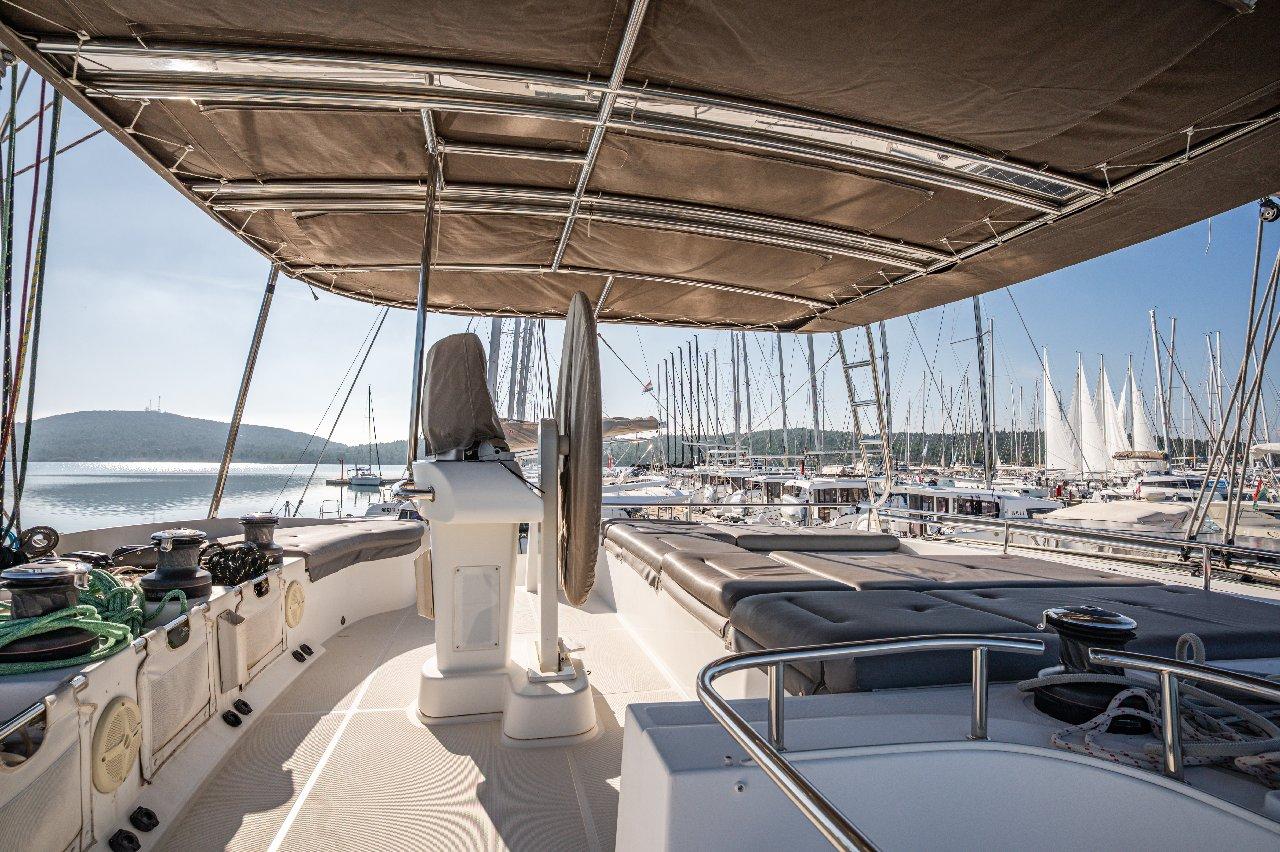 Lagoon 52 F - 4 + 2 cab., picture 6