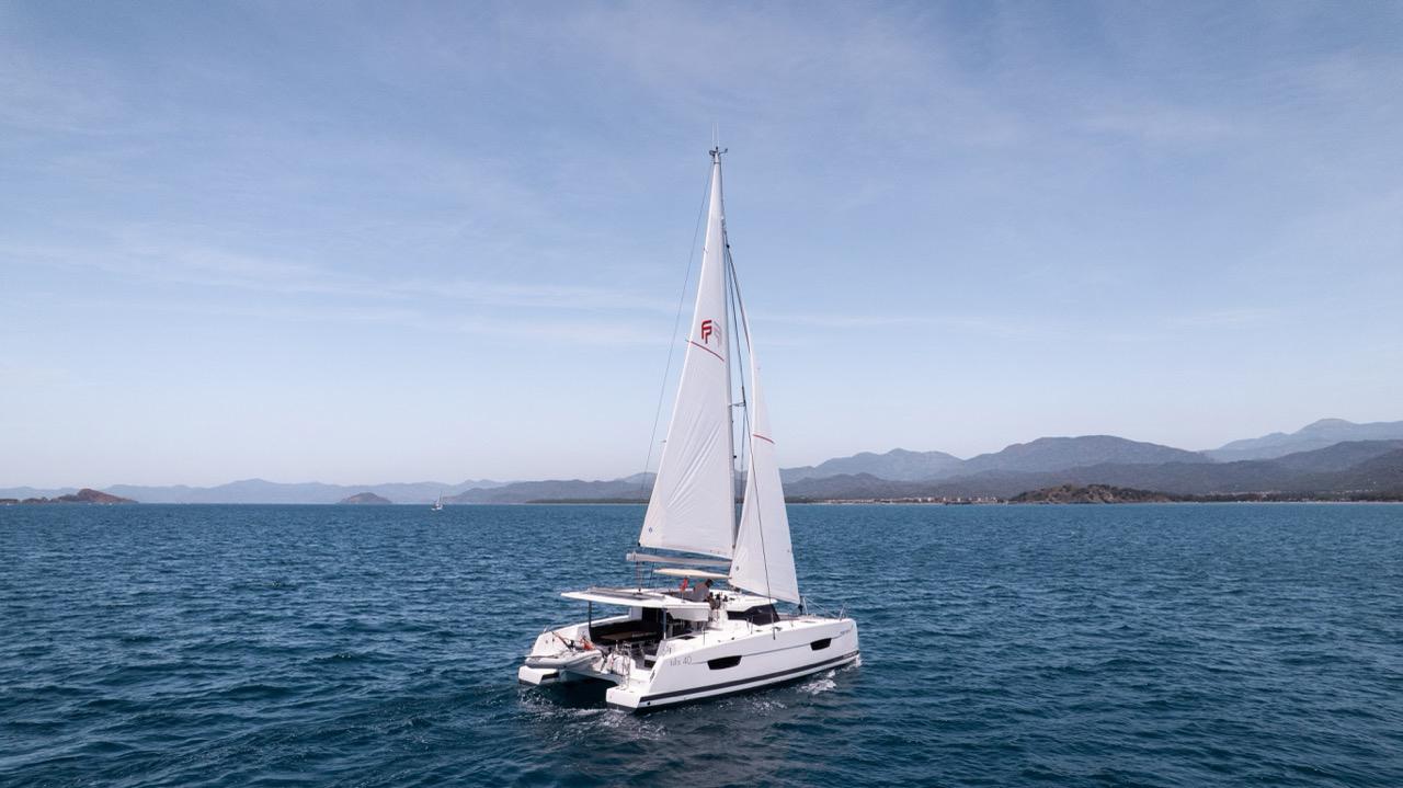 Fountaine Pajot Isla 40 - 4 cab., picture 1