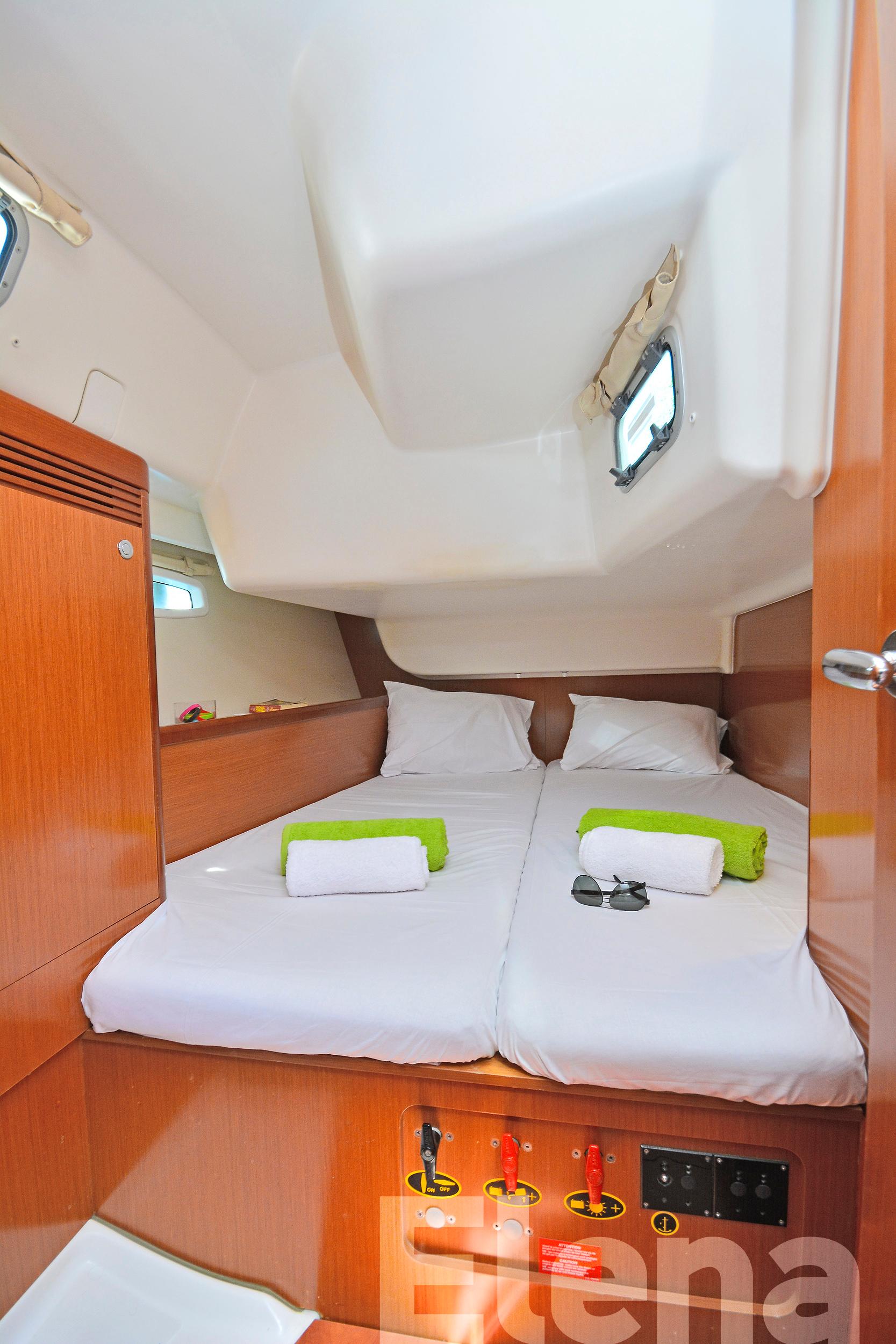 Oceanis 43 - Elena, picture 6