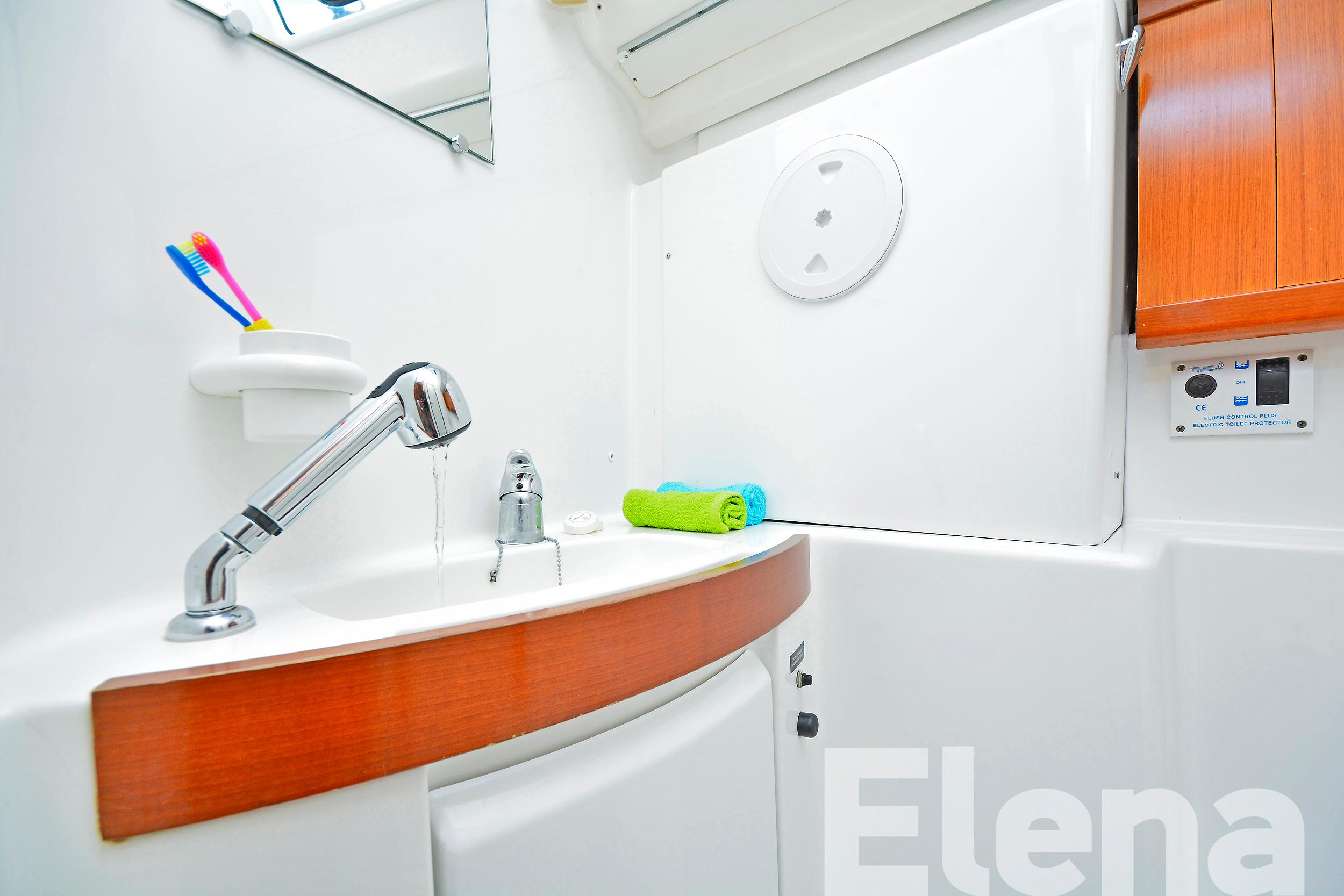 Oceanis 43 - Elena, picture 12