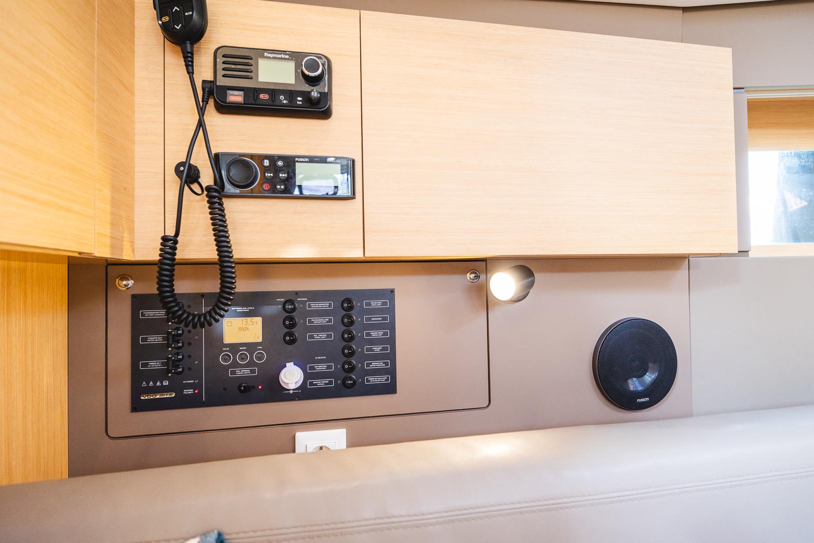 Oceanis 38.1, picture 19