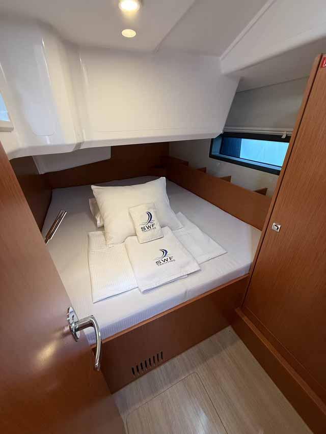 Bavaria C38, picture 17