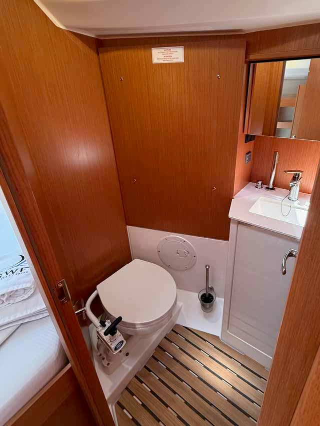 Bavaria C38, picture 20