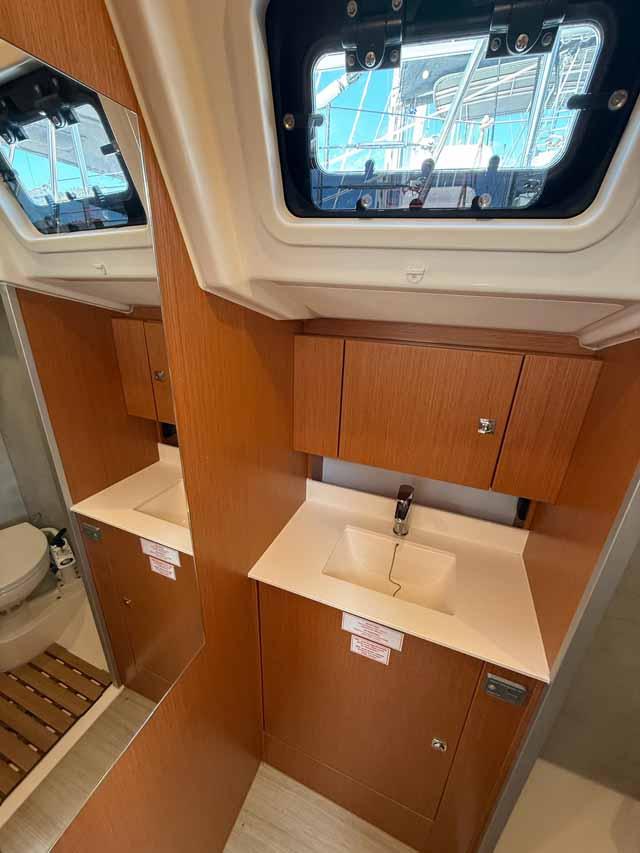 Bavaria C38, picture 18