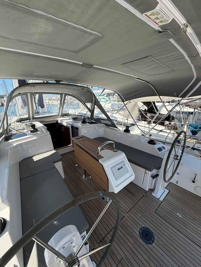 Bavaria C38, picture 8