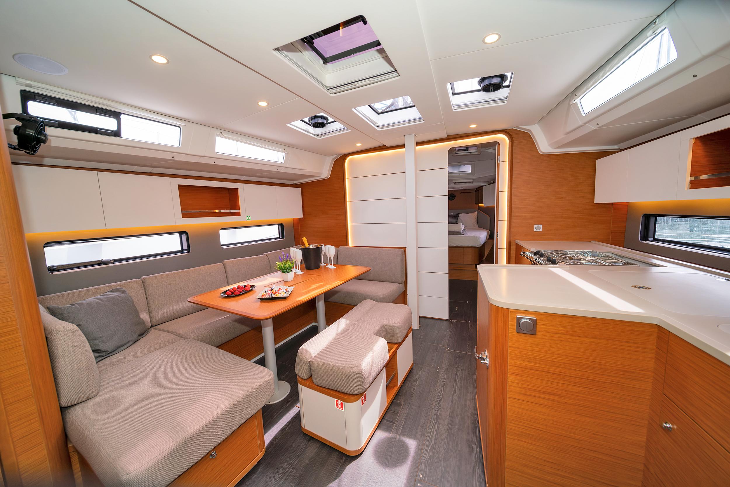 Dufour 41 - 3 cab., picture 11