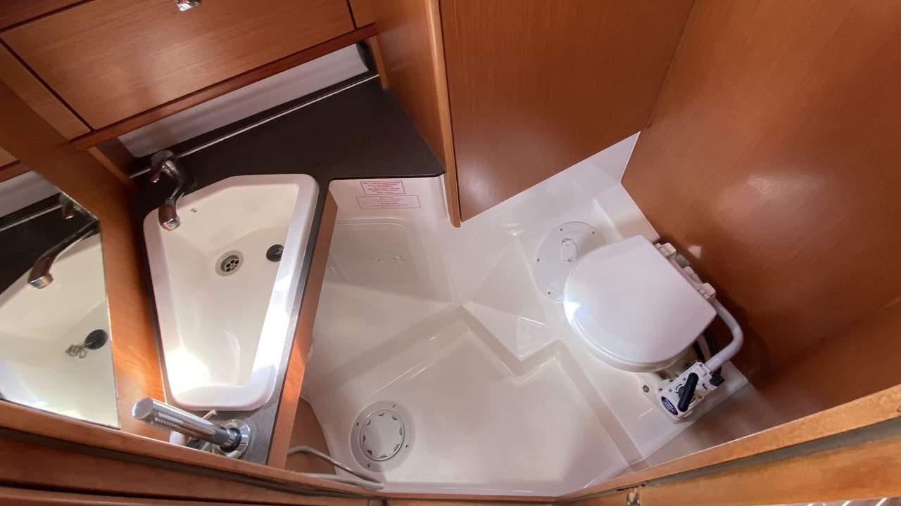 Bavaria Cruiser 34, picture 13