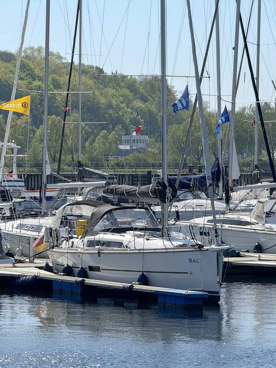 Dufour 350 GL, picture 6