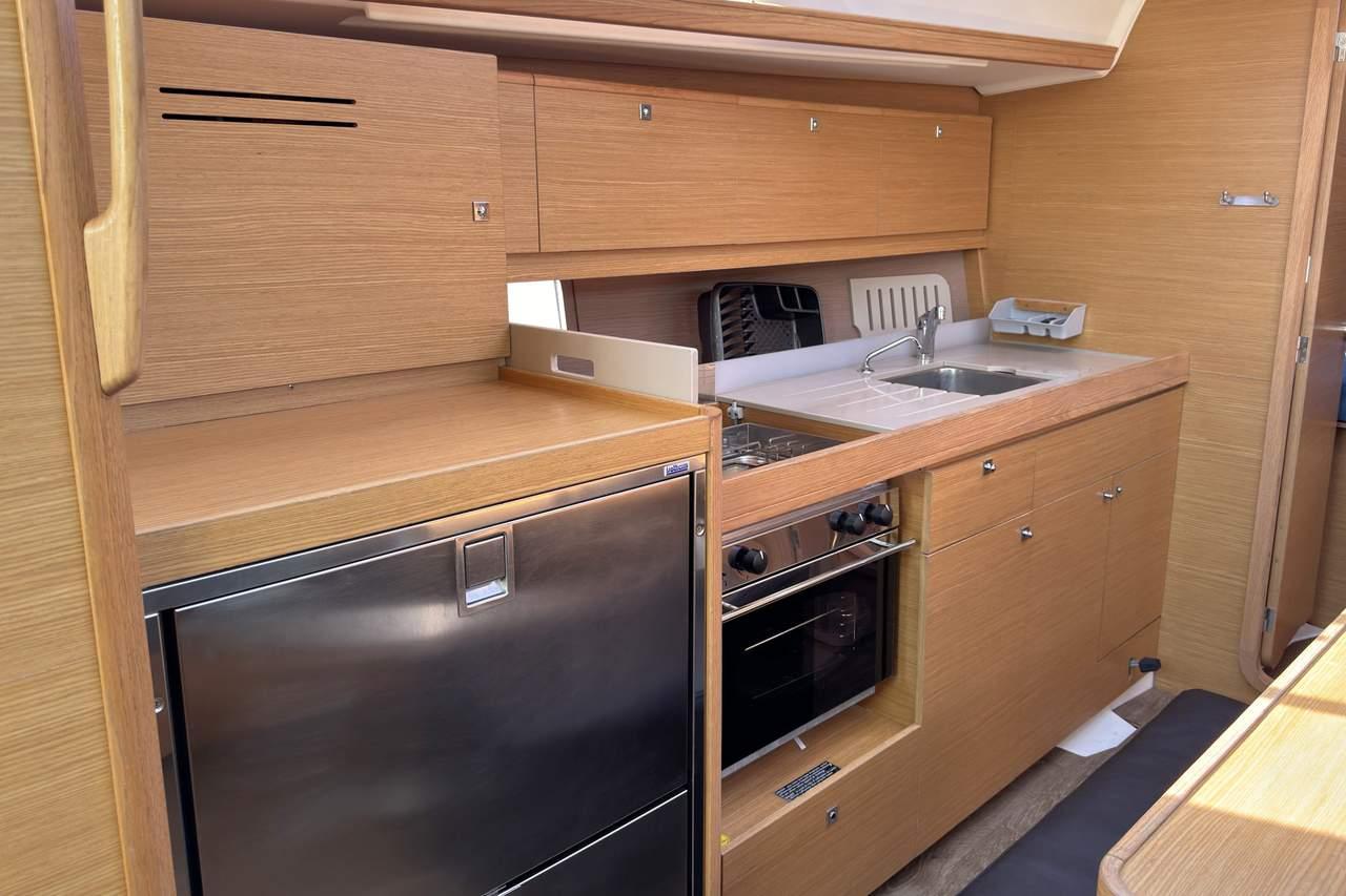 Dufour 382 GL, picture 15